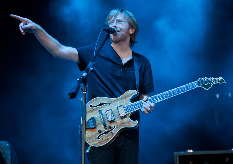 Trey acknowledges Tube Request From Audience. Photo by Dave Vann © Phish 2010.