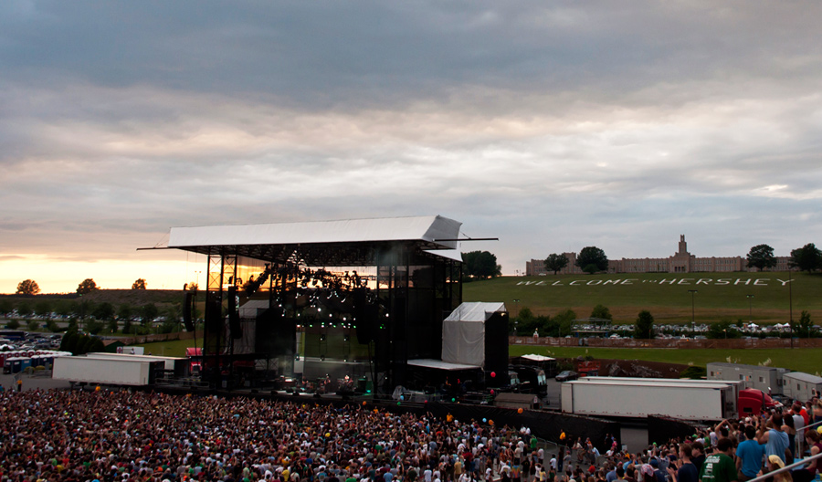 Hersheypark Sunset. Photo by Brian Craig © Phish 2010.