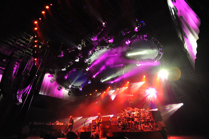 Fluffhead. Photo by Dave Vann © Phish 2010