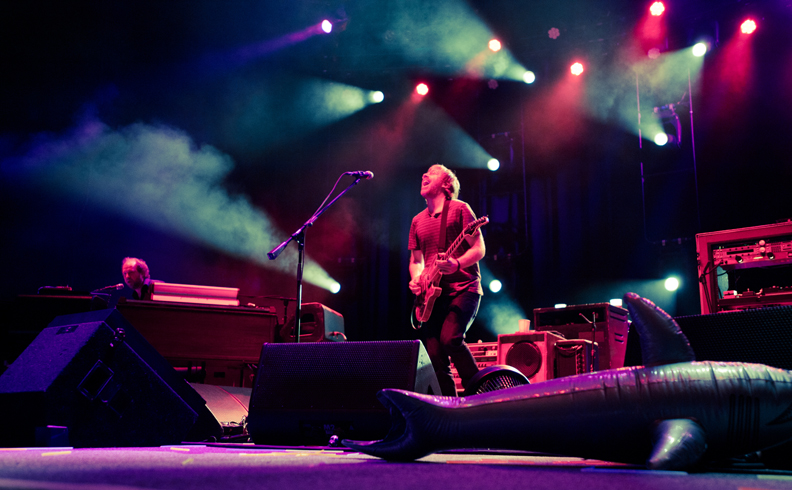 Tweezer Reprise in Alpharetta. Photo by Dave Vann © Phish 2010