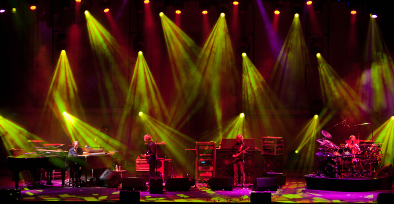 Greek Night One. Photo by Dave Vann © Phish 2010.