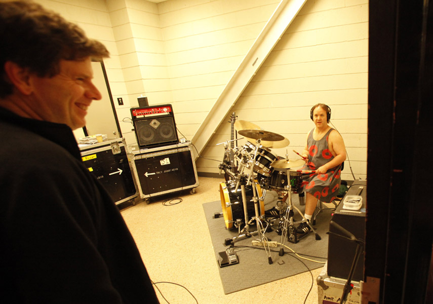 Tour Manager Richard Glasgow and Fishman rehearsing backstage