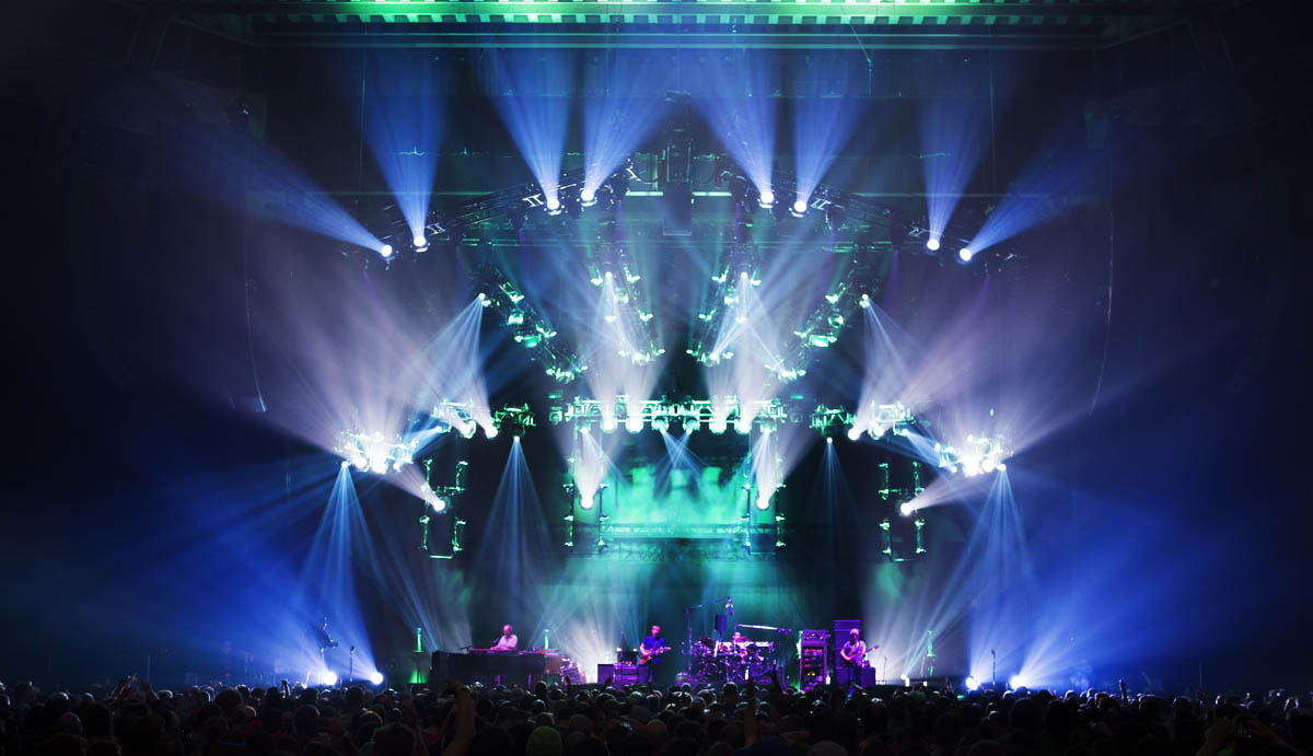 10/29/2014 Bill Graham Civic Auditorium, San Francisco, CA.